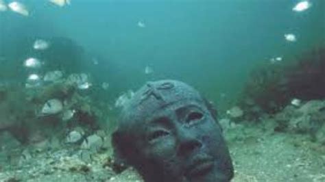 Archaeological ‘treasures,’ including 2,400.